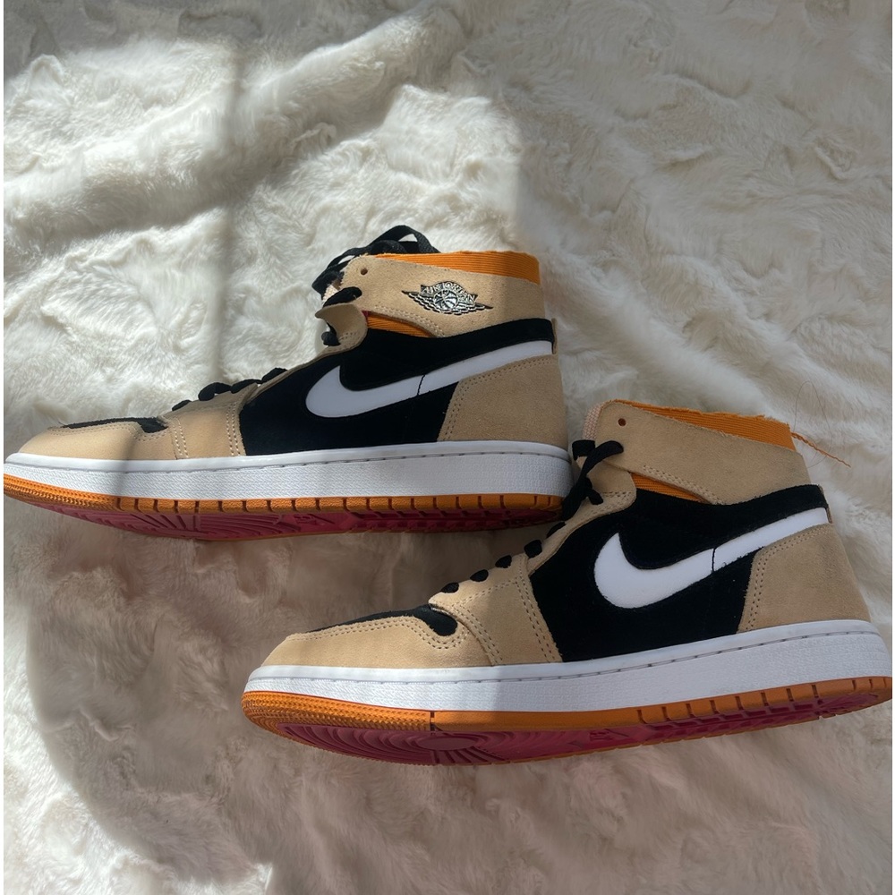 Barely worn pumpkin spice Jordan’s!